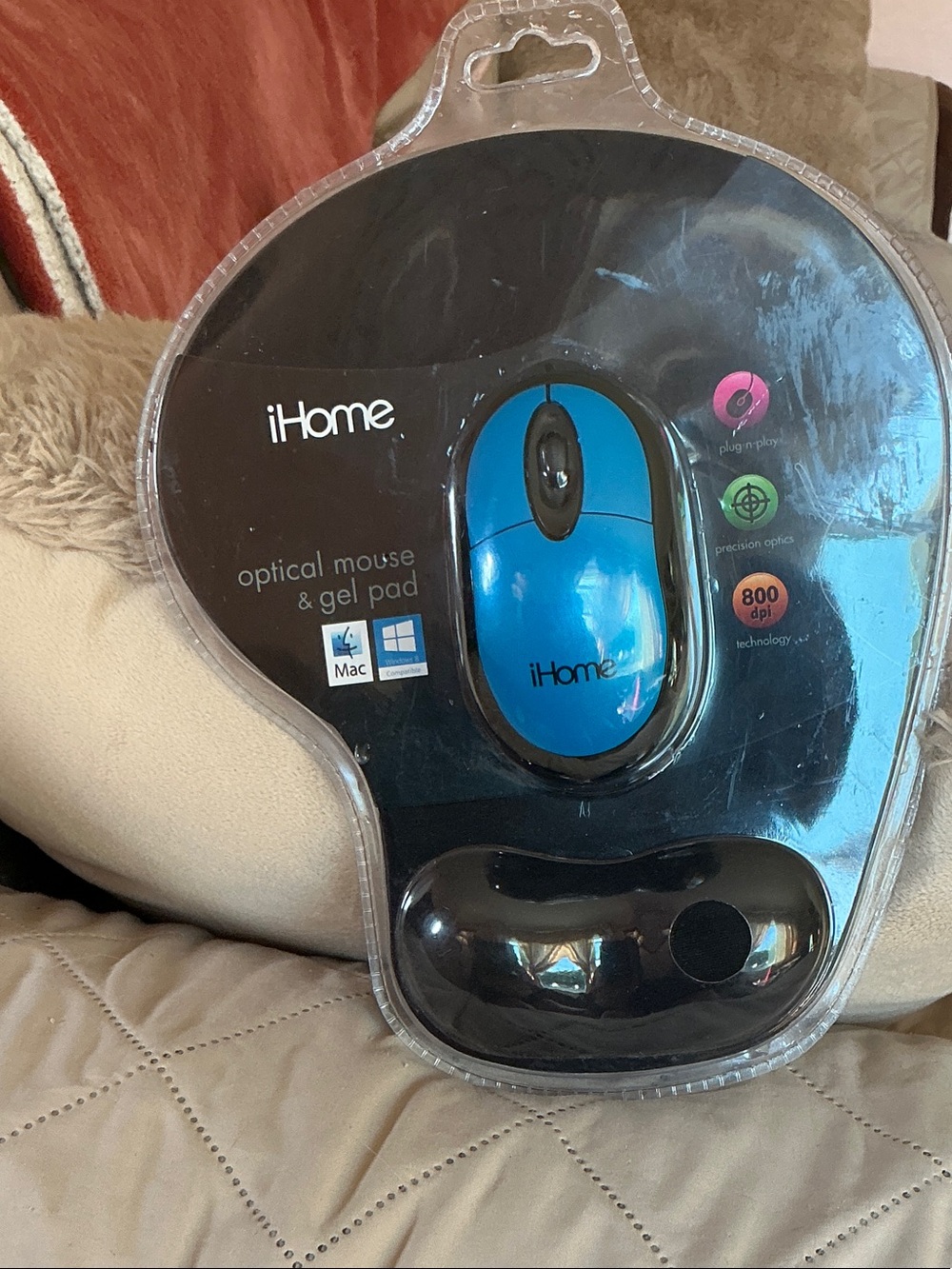 iHome Blue Wired Optical Mouse with Black Gel Wrist Pad